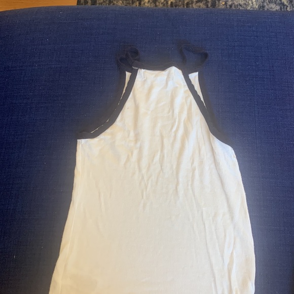 white urban top - sheer - Picture 2 of 3